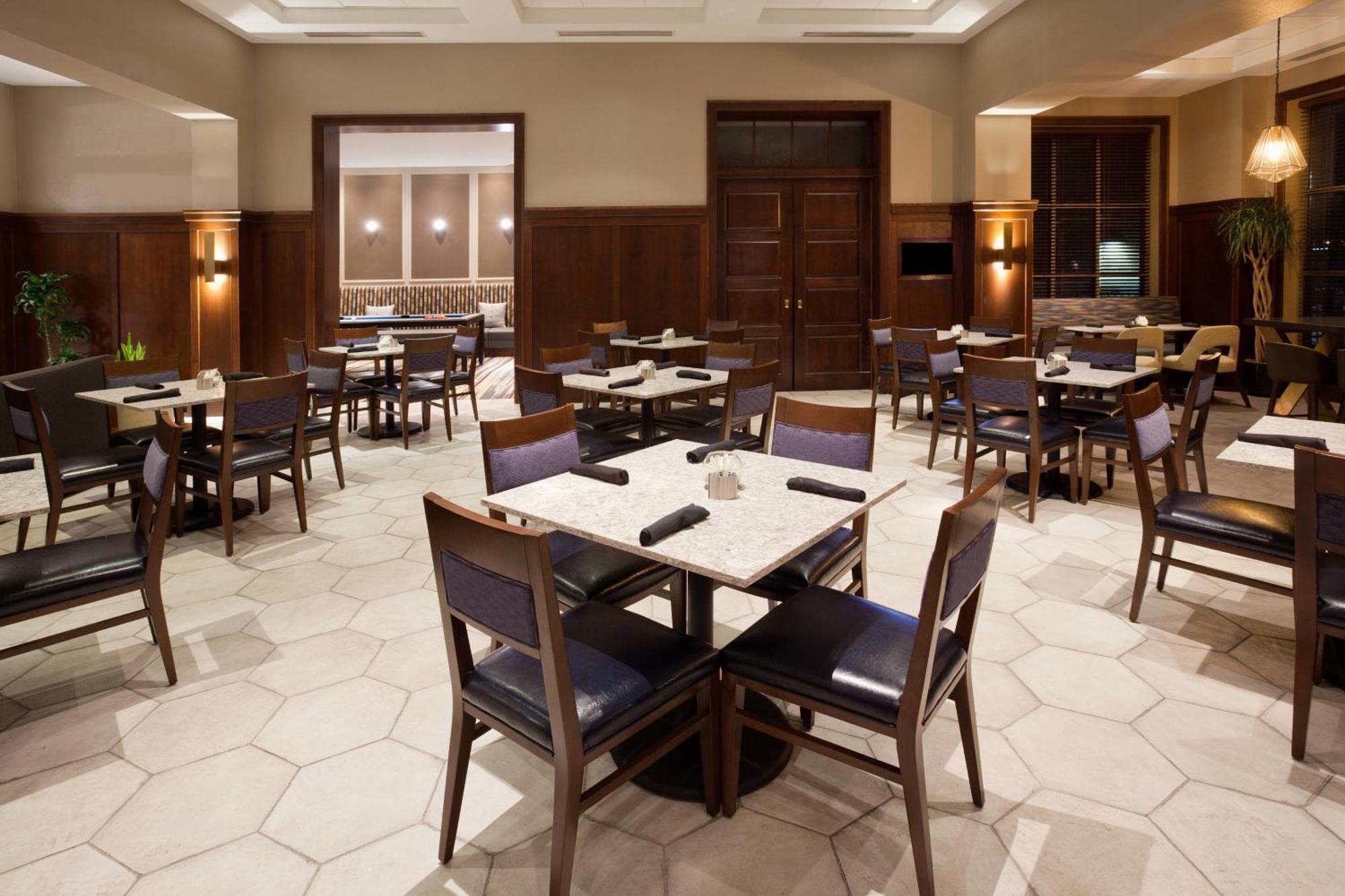 Sheraton St Paul Woodbury Hotel Esterno foto